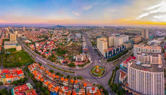 VCBS: Sáp nhập tỉnh thành năm 2025 là cơ hội tạo lập siêu vùng kinh tế và đột phá hạ tầng, bất động sản- Ảnh 1.