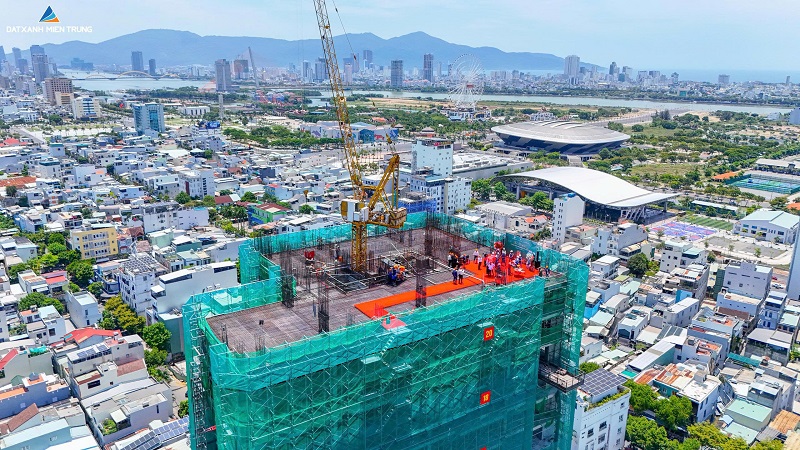 Cất nóc dự án Vista Residence Da Nang- Ảnh 2.