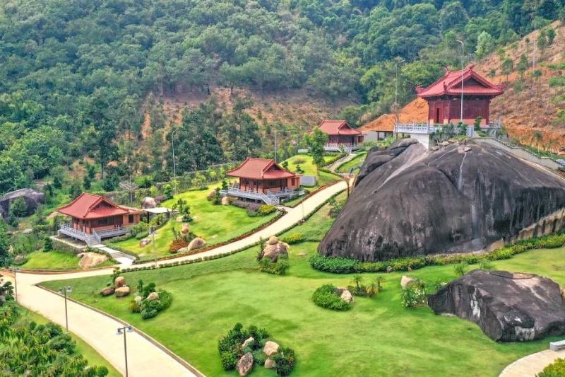 Lâm Đồng vừa điều chỉnh chủ trương đầu tư dự án Khu du lịch tâm linh Đại Tùng Lâm Hoa Sen- Ảnh 1.