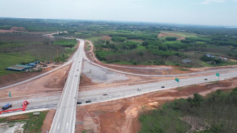 Tỉnh Quảng Trị họp bàn về dự án cao tốc Bắc - Nam phía Đông- Ảnh 1.