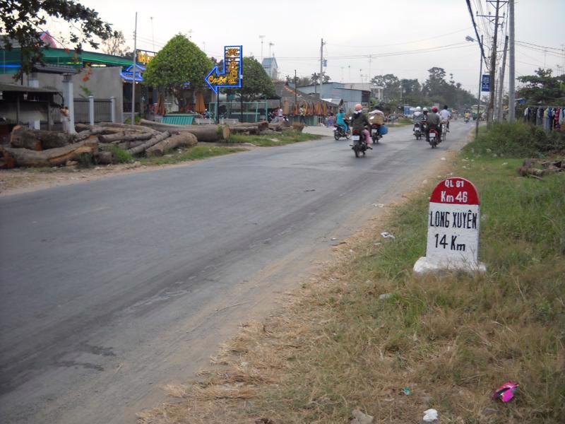Bất động sản 24h: Hơn 9.200 tỷ đồng đầu tư cải tạo 3 tuyến quốc lộ huyết mạch tại Đồng bằng sông Cửu Long- Ảnh 1.