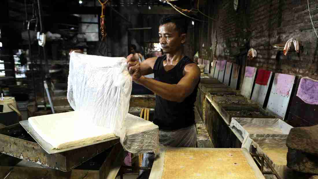 Mỹ chốt thỏa thuận 19% thuế cho hàng Indonesia- Ảnh 1.