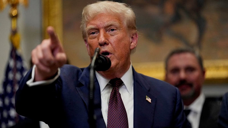 Ông Trump bất ngờ nâng thuế nhập khẩu: Áp 40% với hàng hóa bị cho lách thuế, điều chỉnh thuế hàng loạt nước trước hạn chót- Ảnh 1.