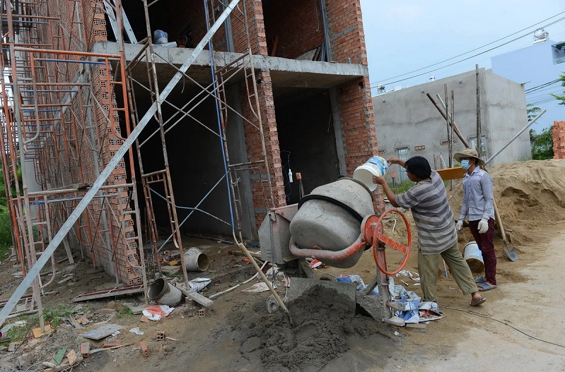Người dân TP.HCM có thể không cần xin phép khi xây nhà dưới 7 tầng- Ảnh 1.