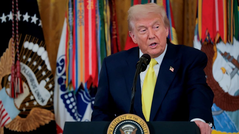 Ông Trump cảnh báo tòa án Mỹ không chặn thuế quan, khẳng định đây là “đòn bẩy” cho chứng khoán- Ảnh 1.