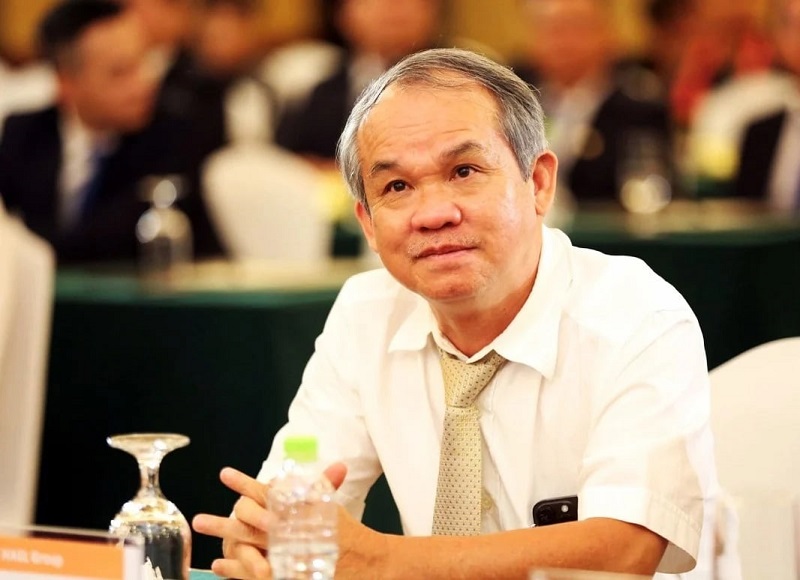Con trai bầu Đức lần đầu lộ diện, đăng ký mua 27 triệu cổ phiếu HAG- Ảnh 1.