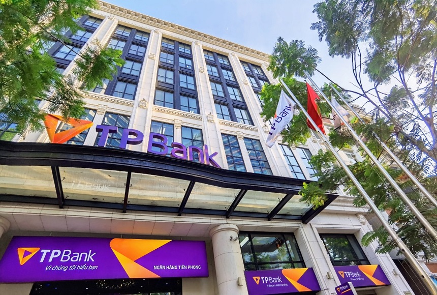 TPBank nửa đầu năm 2025: Thanh khoản sụt, tiền gửi giảm, lợi nhuận vẫn tăng hai chữ số- Ảnh 1.
