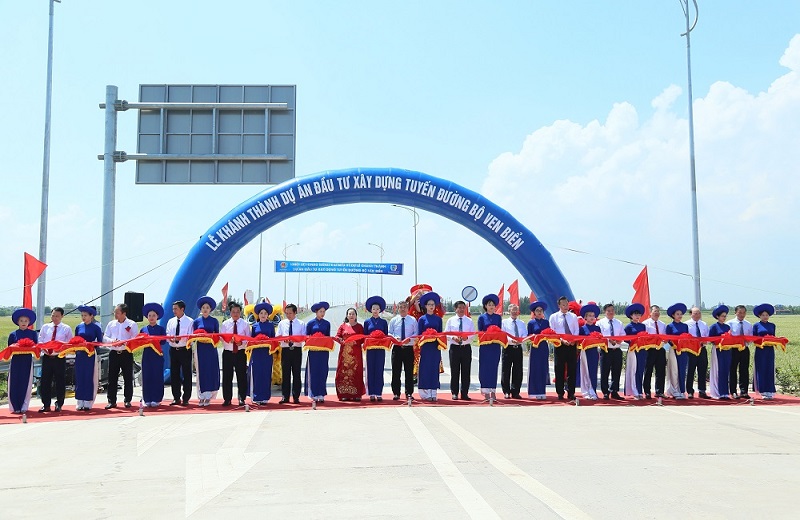 Hưng Yên khánh thành tuyến đường bộ ven biển hơn 4.800 tỷ đồng- Ảnh 1. Hưng Yên khánh thành tuyến đường bộ ven biển hơn 4.800 tỷ đồng- Ảnh 1.