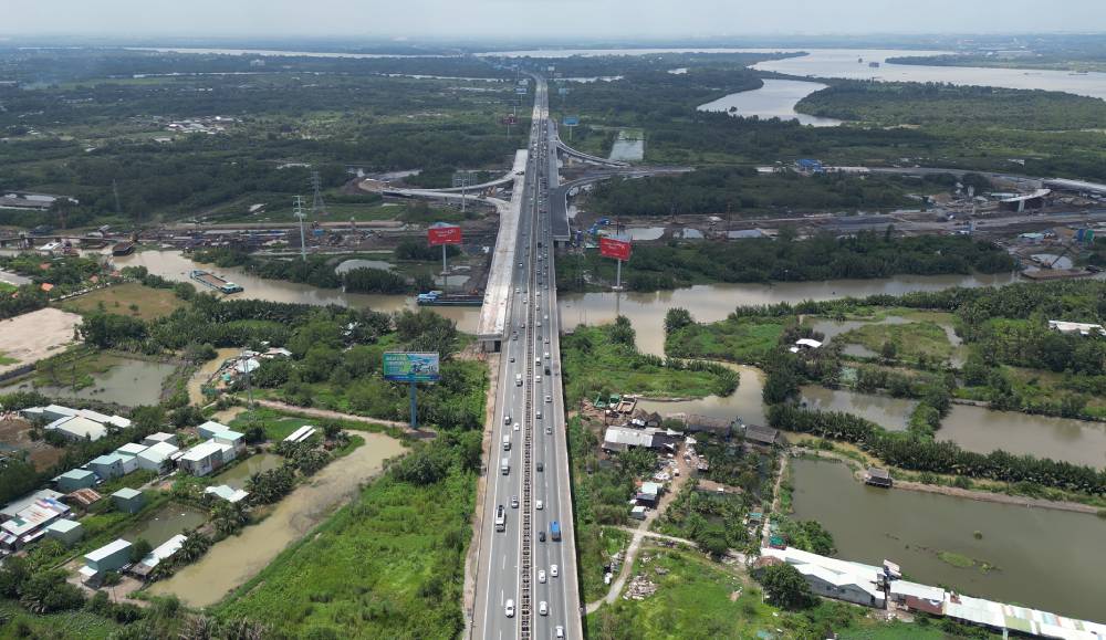 TP.HCM - Đồng Nai bàn giải pháp kết nối giao thông- Ảnh 1. TP.HCM - Đồng Nai bàn giải pháp kết nối giao thông- Ảnh 1.