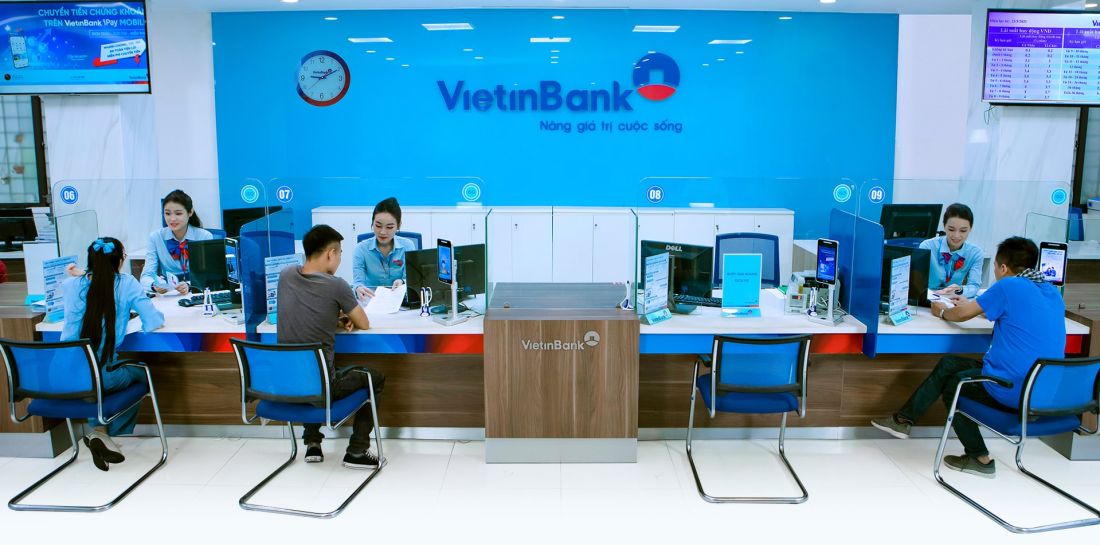 VietinBank báo lãi quý 3 đạt 10.614 tỷ đồng dư nợ cho vay vượt 1,99 triệu tỷ đồng- Ảnh 1. VietinBank báo lãi quý 3 đạt 10.614 tỷ đồng dư nợ cho vay vượt 1,99 triệu tỷ đồng- Ảnh 1.