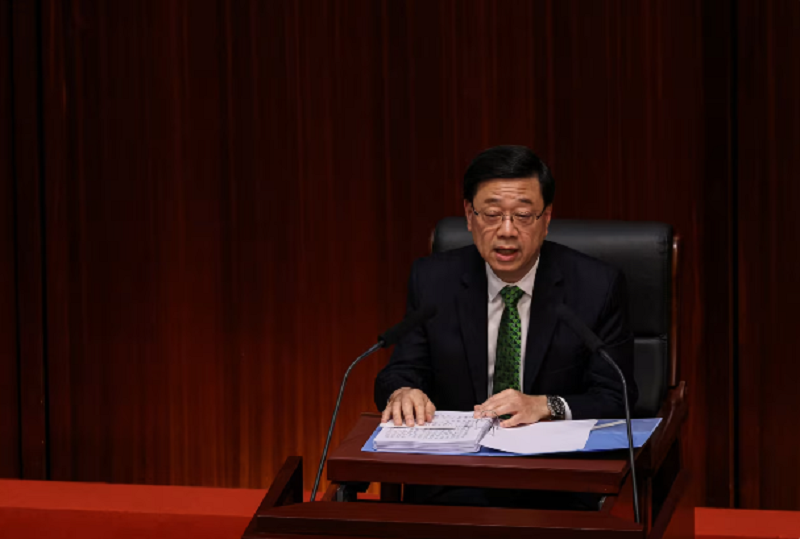 Nguyên nhân vụ cháy chung cư khiến 44 người chết ở Hong Kong: Vật liệu dễ cháy và giàn giáo tre bị nghi ngờ- Ảnh 5.