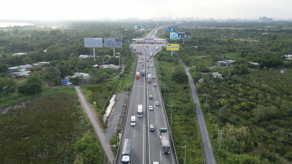Đang mở rộng tuyến đường “huyết mạch” kết nối sân bay Long Thành- Ảnh 1.