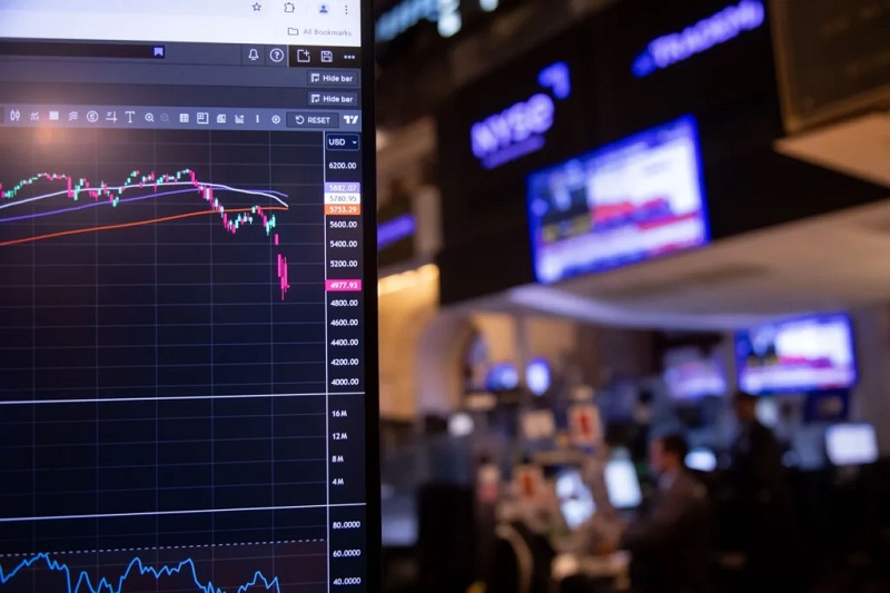 Các gia đình siêu giàu chuyển hàng tỷ đô từ cổ phiếu sang bất động sản, tiền số trong năm 2025- Ảnh 1. Các gia đình siêu giàu chuyển hàng tỷ đô từ cổ phiếu sang bất động sản, tiền số trong năm 2025- Ảnh 1.