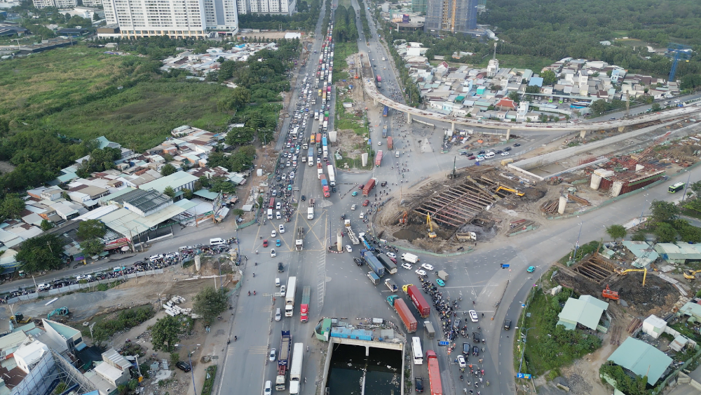 Thay bạn đi xem công trường xây nút giao 3.400 tỷ tại TP.HCM- Ảnh 2. Thay bạn đi xem công trường xây nút giao 3.400 tỷ tại TP.HCM- Ảnh 2.