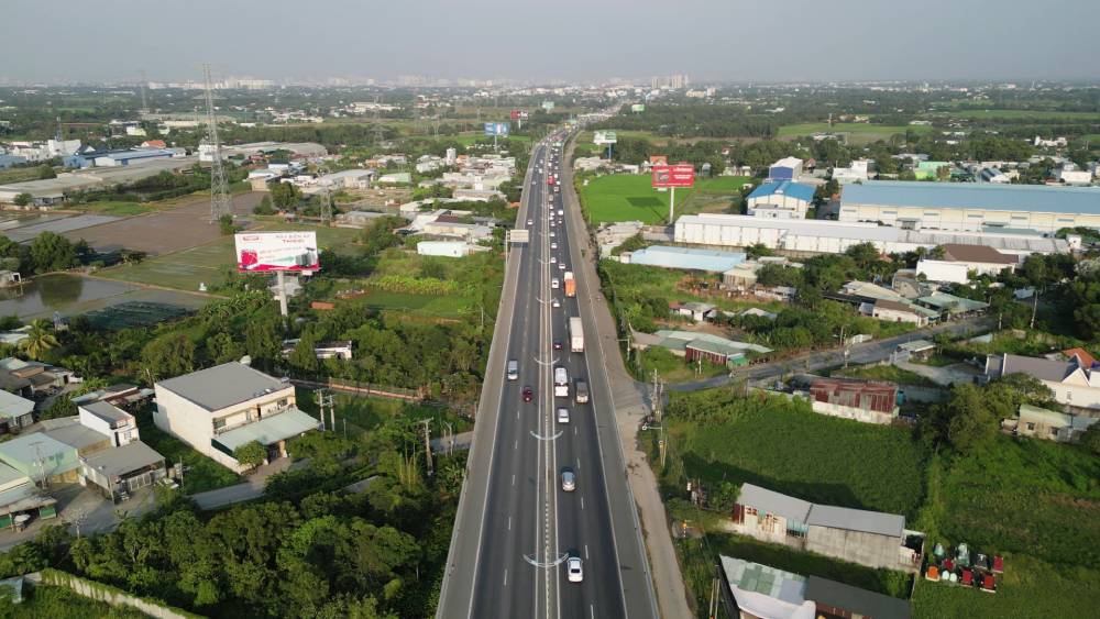 Một tuyến đường quen thuộc về miền T&acirc;y vừa được mở rộng với tổng mức đầu tư hơn 36.000 tỷ- Ảnh 1.