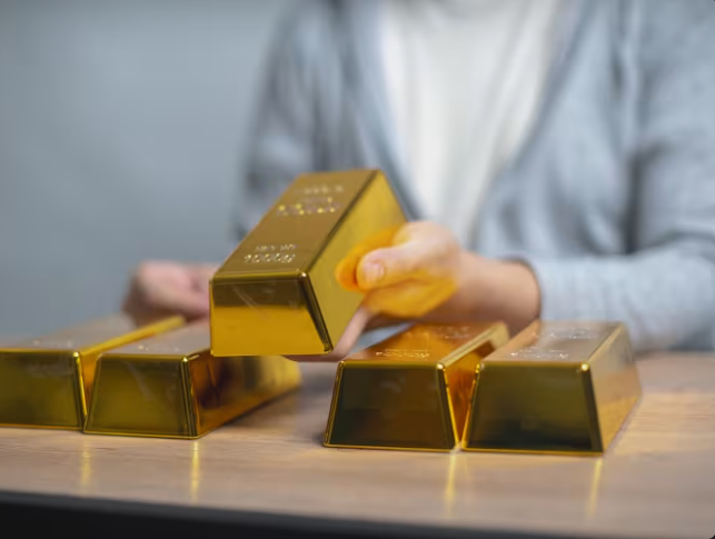 Gi&aacute; v&agrave;ng c&oacute; thể lập si&ecirc;u kỷ lục trong 2026: Goldman Sachs dự b&aacute;o gần 5.000 USD/ounce- Ảnh 1.