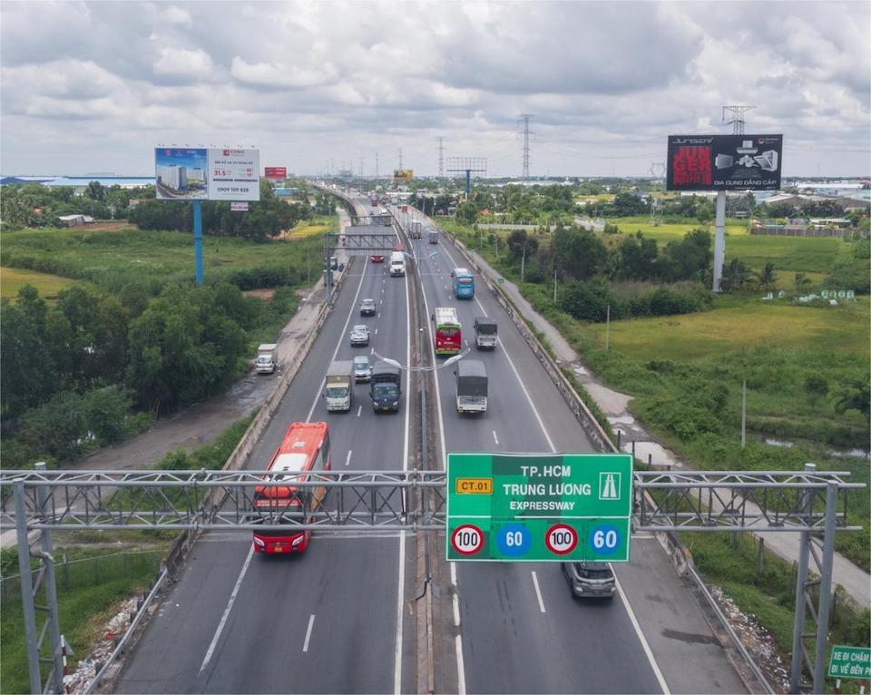 Nóng trong tuần: Mở rộng cao tốc TP.HCM - Trung Lương - Mỹ Thuận lên 8 làn xe- Ảnh 1. Nóng trong tuần: Mở rộng cao tốc TP.HCM - Trung Lương - Mỹ Thuận lên 8 làn xe- Ảnh 1.