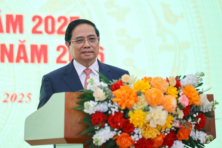 Thủ tướng y&ecirc;u cầu c&oacute; h&igrave;nh thức đầu tư đường sắt tốc độ cao Bắc &ndash; Nam trong th&aacute;ng 1/2026- Ảnh 1.