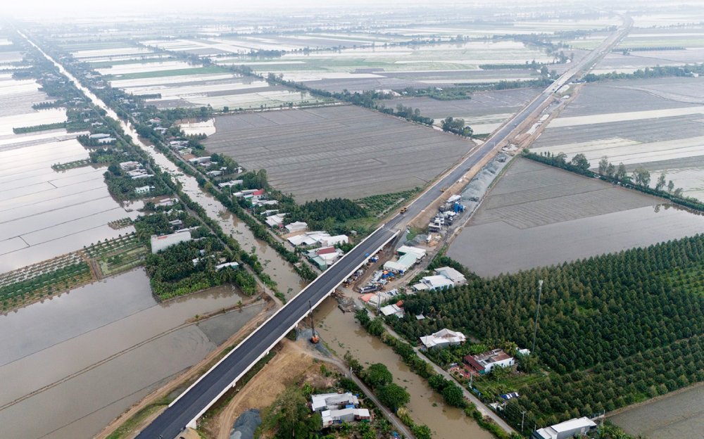 Hạ tầng An Giang “nóng” lên với 2 dự án giao thông quy mô gần 40.000 tỷ- Ảnh 1. Hạ tầng An Giang “nóng” lên với 2 dự án giao thông quy mô gần 40.000 tỷ- Ảnh 1.