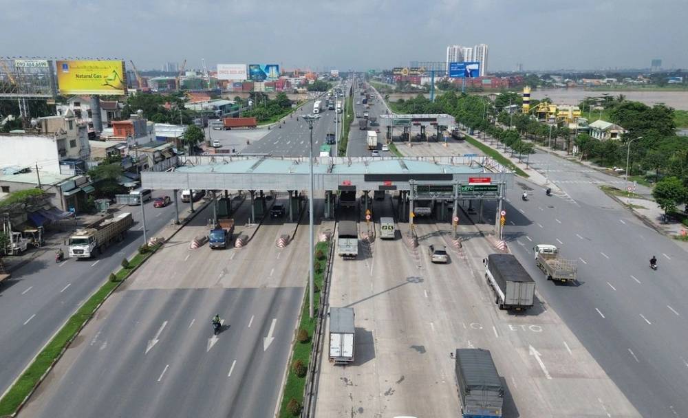 Đồng Nai đề nghị th&aacute;o dỡ 2 trạm thu ph&iacute; tr&ecirc;n Quốc lộ - Ảnh 1.