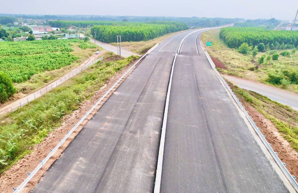 Cao tốc Bi&ecirc;n H&ograve;a - Vũng T&agrave;u thay đổi lớn, mở n&uacute;t giao then chốt kết nối cảng C&aacute;i M&eacute;p - Thị Vải- Ảnh 2.