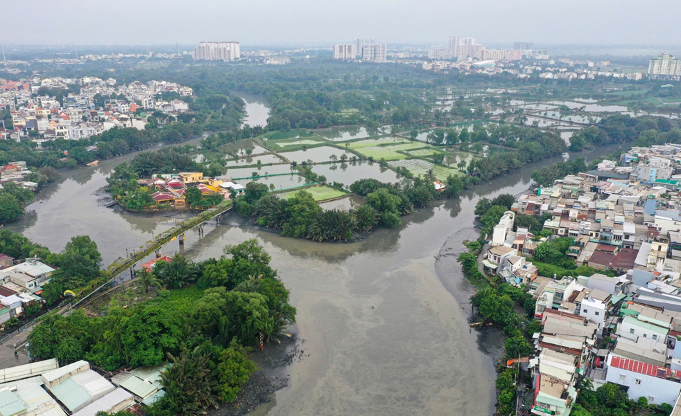 Sắp khởi c&ocirc;ng dự &aacute;n hơn 9.000 tỷ Nạo v&eacute;t, cải tạo rạch v&agrave; cầu nối Quốc lộ 50- Ảnh 1.