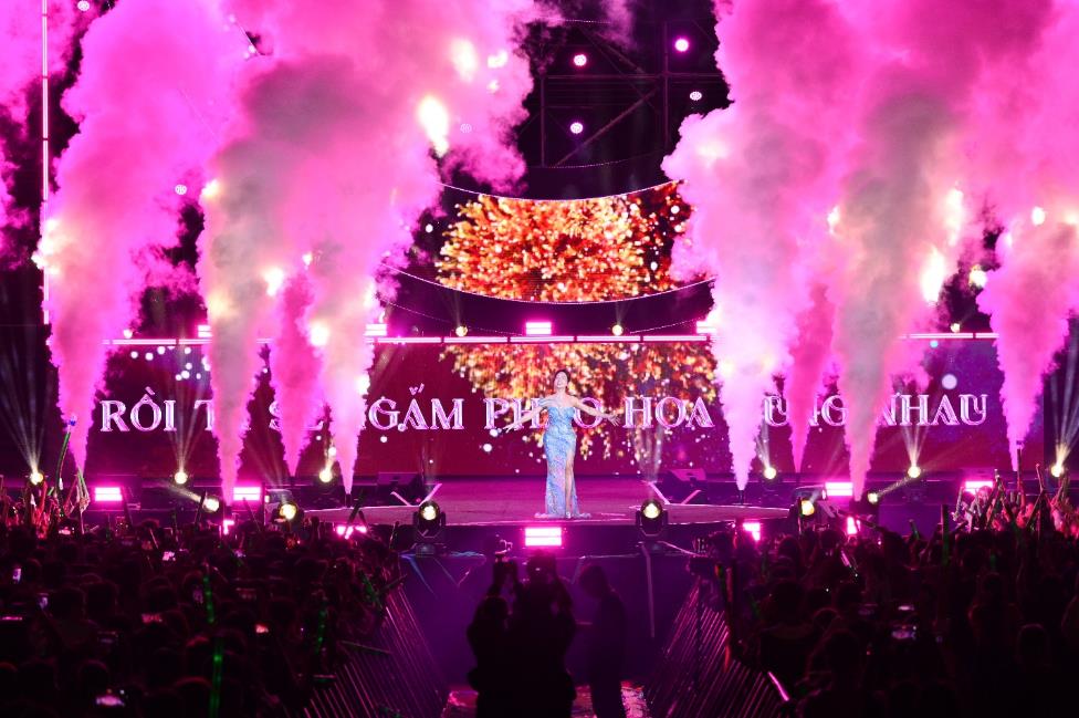 Ecopark Countdown 2026: Cư d&acirc;n khắp 3 miền m&atilde;n nh&atilde;n với &acirc;m thanh, &aacute;nh s&aacute;ng, ph&aacute;o hoa giữa thi&ecirc;n nhi&ecirc;n- Ảnh 9.