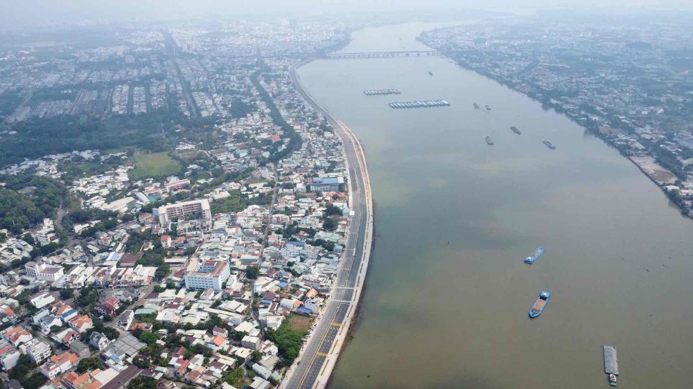 Th&ocirc;ng xe tuyến đường ven s&ocirc;ng 5,2km, Đồng Nai c&oacute; th&ecirc;m trục giao th&ocirc;ng chiến lược- Ảnh 1.