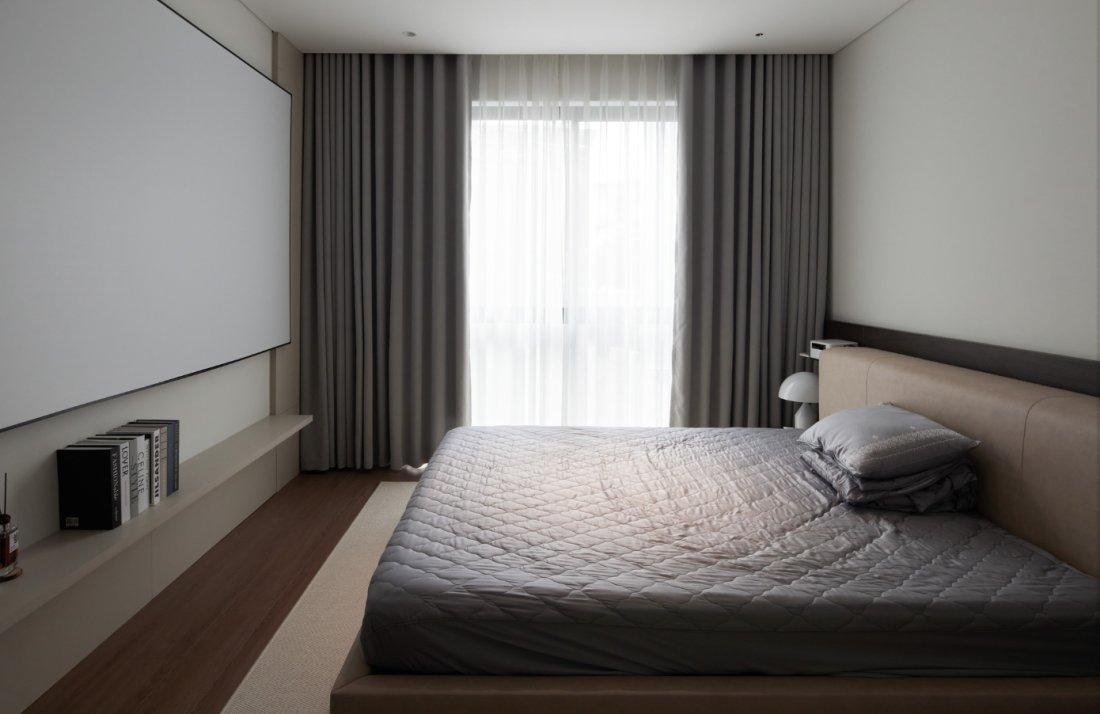 Nh&agrave; 2 mặt tiền hẻm nhỏ H&agrave; Nội h&oacute;a giải sự thiếu s&aacute;ng của nh&agrave; ống d&agrave;i- Ảnh 12.