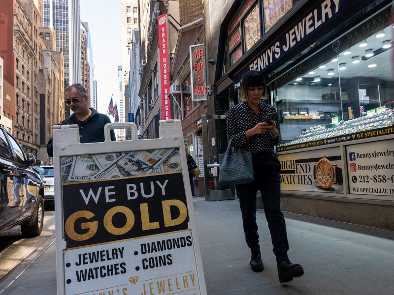 V&agrave;ng khiến giới đầu tư &ldquo;đứng ngồi kh&ocirc;ng y&ecirc;n&rdquo;: B&aacute;n th&aacute;o hay mua th&ecirc;m?- Ảnh 1.