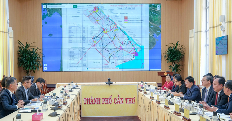 &Ocirc;ng lớn 50 tỷ USD Nhật khảo s&aacute;t thực địa về c&aacute;c khu c&ocirc;ng nghiệp ngh&igrave;n ha tại Cần Thơ- Ảnh 1.