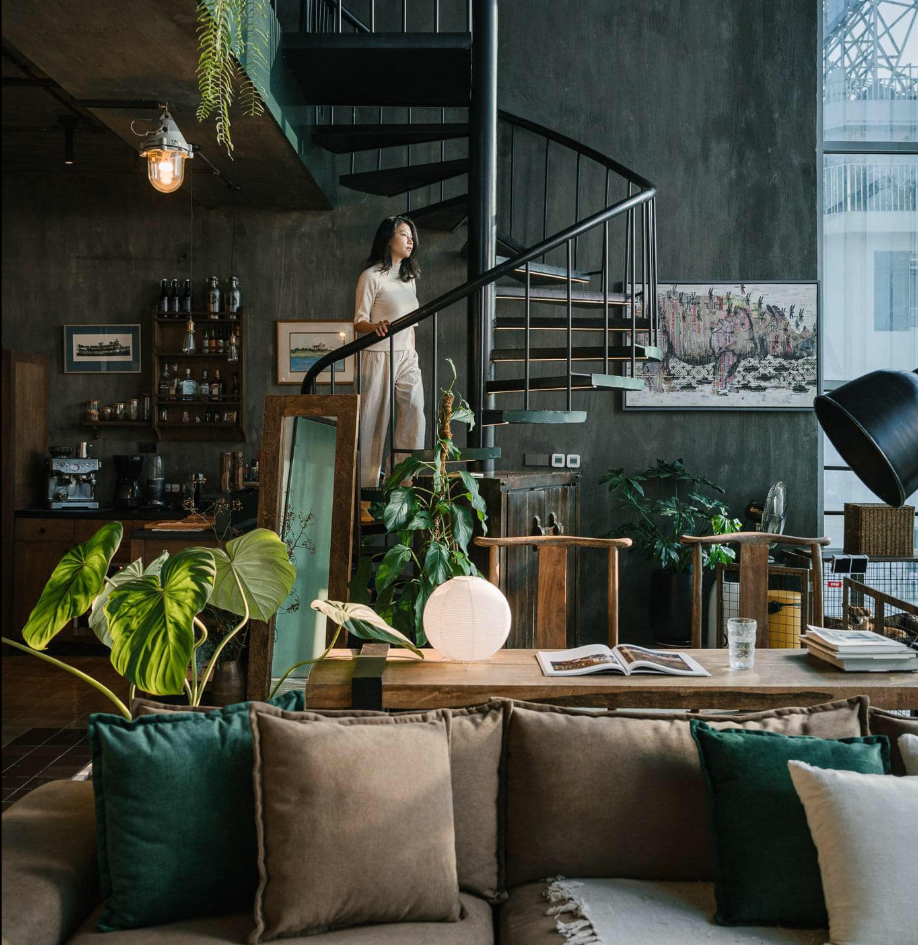 Cải tạo căn hộ th&ocirc;ng tầng H&agrave; Nội: Giải ph&aacute;p Industrial thuần h&oacute;a sức n&oacute;ng hướng T&acirc;y- Ảnh 3.