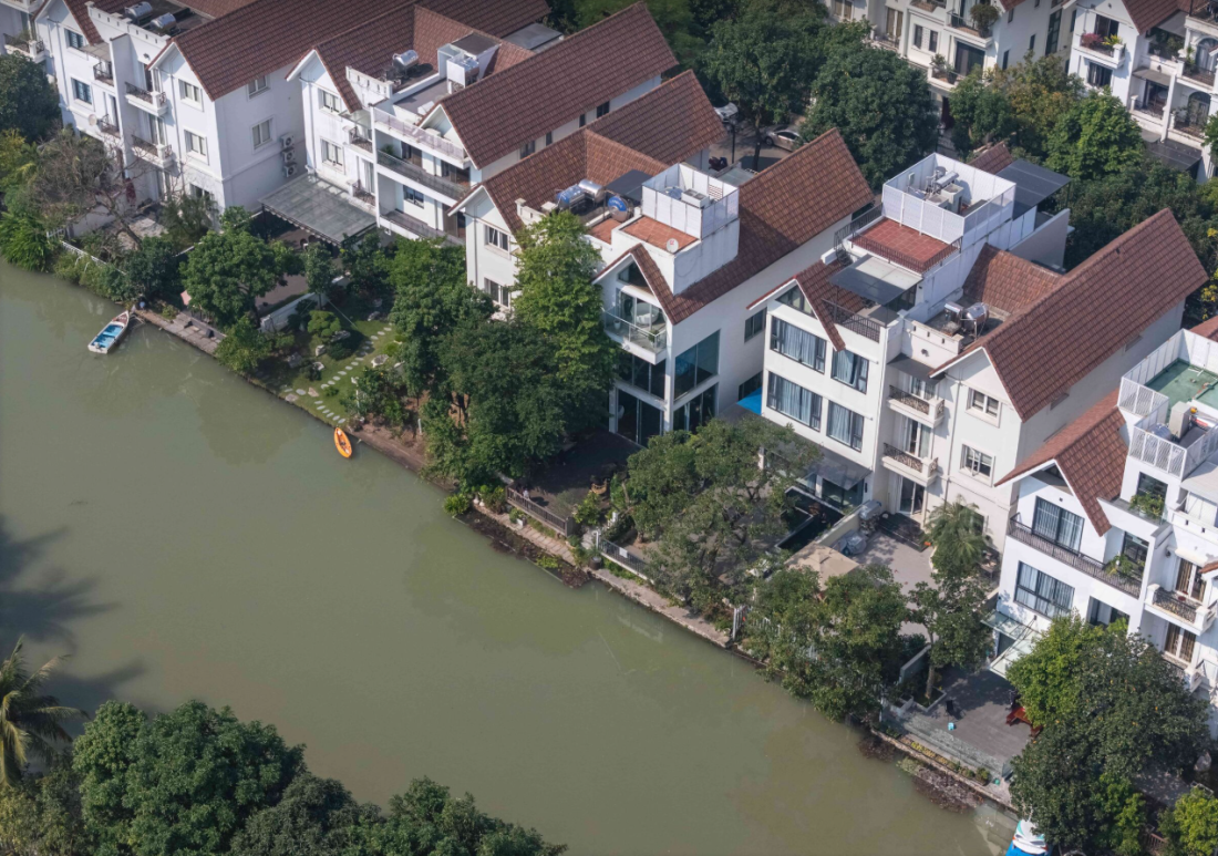 T&aacute;i định nghĩa biệt thự song lập H&agrave; Nội bằng kh&ocirc;ng gian xanh kết nối mặt nước- Ảnh 1.