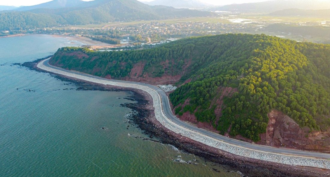 Nghệ An sắp khánh thành đường ven biển hơn 4.600 tỷ đồng- Ảnh 1. Nghệ An sắp khánh thành đường ven biển hơn 4.600 tỷ đồng- Ảnh 1.