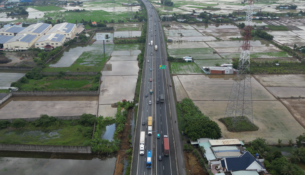 Dự &aacute;n mở rộng cao tốc gần 100km từ TP.HCM đi miền T&acirc;y c&oacute; diễn biến mới, li&ecirc;n quan vật liệu- Ảnh 2.