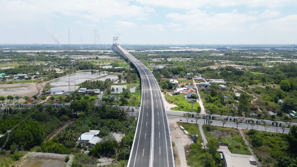 C&acirc;y cầu quan trọng tr&ecirc;n cao tốc Bến Lức - Long Th&agrave;nh sắp ho&agrave;n th&agrave;nh: Khu vực n&agrave;o sẽ hưởng lợi?- Ảnh 3.