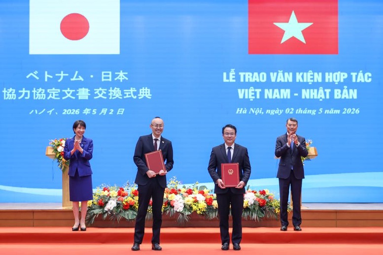Việt Nam - Nhật Bản trao 6 văn kiện hợp t&aacute;c- Ảnh 1.