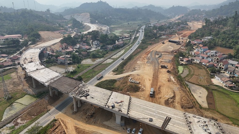 Sắp th&ocirc;ng xe cao tốc cửa khẩu Hữu Nghị - Chi Lăng- Ảnh 1.