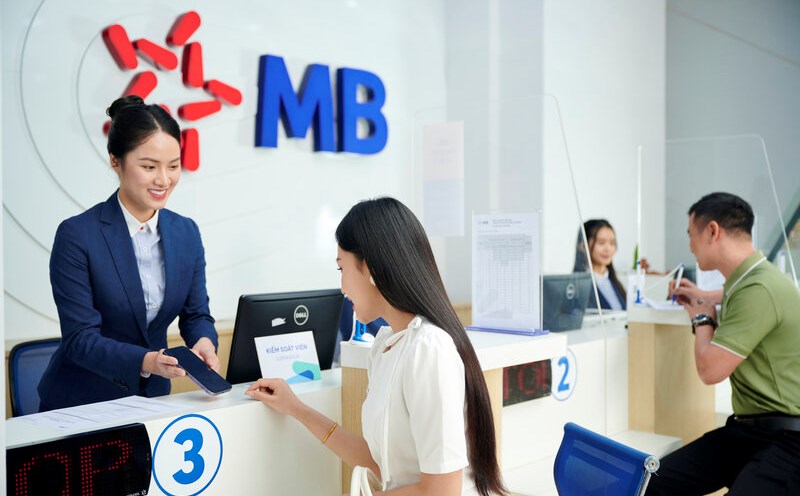 L&atilde;nh đạo MBBank muốn b&aacute;n ra 1 triệu cổ phiếu- Ảnh 1.