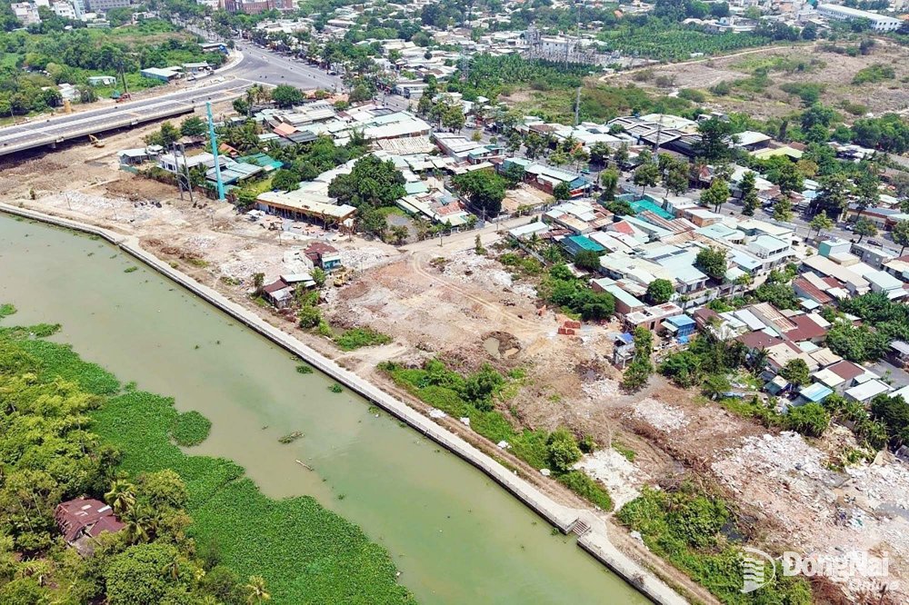 Đang giải ph&oacute;ng mặt bằng tại 2 phường của Đồng Nai để l&agrave;m tuyến đường ven s&ocirc;ng d&agrave;i 4,6km- Ảnh 2.