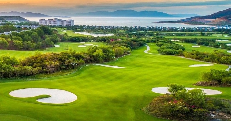 Thái Sơn hút 4.000 tỷ đồng từ trái phiếu trong tháng 5, triển khai loạt dự án sân golf lớn- Ảnh 1. Thái Sơn hút 4.000 tỷ đồng từ trái phiếu trong tháng 5, triển khai loạt dự án sân golf lớn- Ảnh 1.