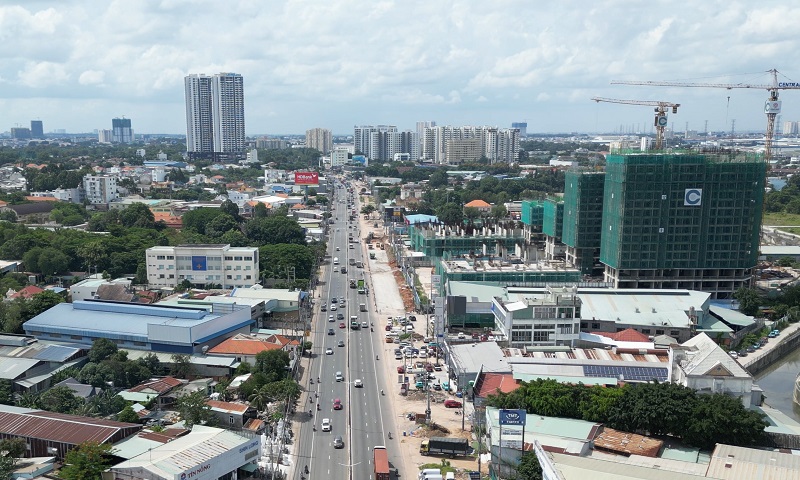 Gi&aacute; căn hộ khu trung t&acirc;m TP.HCM lập đỉnh, d&ograve;ng tiền ra v&ugrave;ng ven- Ảnh 2.