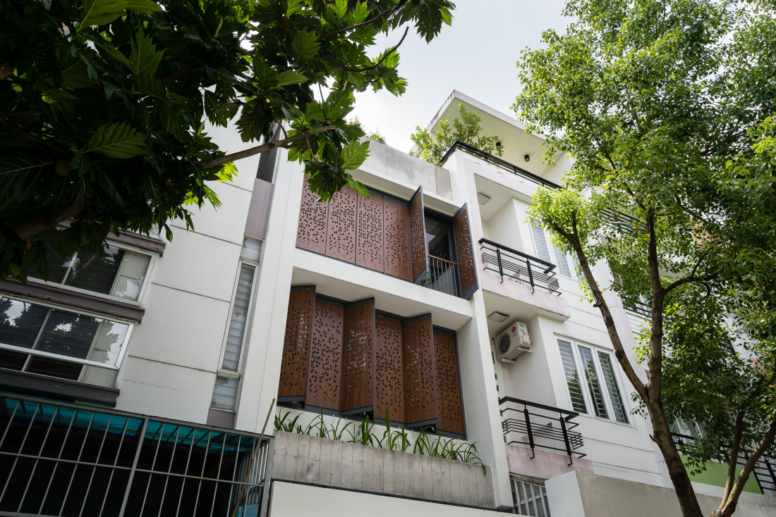 Thiết kế nhà phố lệch tầng ba thế hệ tại TP.HCM: Tối ưu diện tích và ánh sáng- Ảnh 3. Thiết kế nhà phố lệch tầng ba thế hệ tại TP.HCM: Tối ưu diện tích và ánh sáng- Ảnh 3.