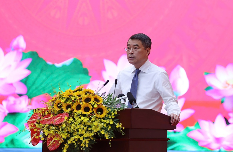 Thủ tướng làm việc với TP.HCM về tăng trưởng hai con số- Ảnh 1. Thủ tướng làm việc với TP.HCM về tăng trưởng hai con số- Ảnh 1.