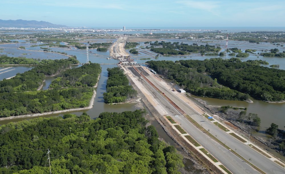 Tuyến đường ven biển dài 77km đi qua Long Sơn, Hồ Tràm, Bình Châu… có chuyển động mới- Ảnh 2. Tuyến đường ven biển dài 77km đi qua Long Sơn, Hồ Tràm, Bình Châu… có chuyển động mới- Ảnh 2.
