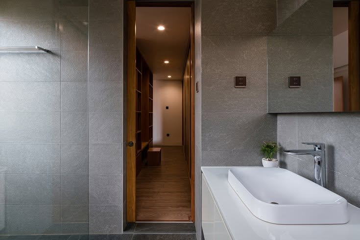 Nhà vườn ba gian đương đại Trà Vinh: Tái định nghĩa vỏ gạch nung và không gian đệm- Ảnh 14.