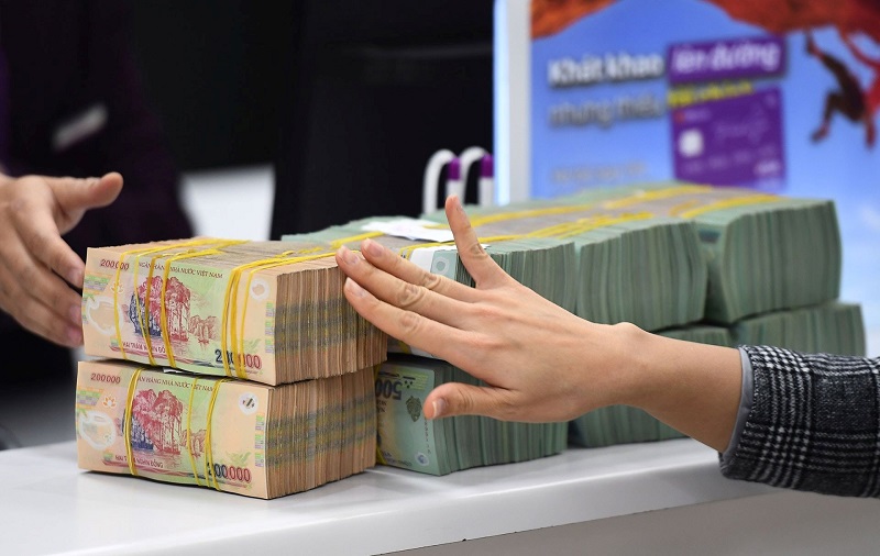 Lãi suất cho vay bình quân dao động 8,1-10,5%/năm trong tháng 6- Ảnh 1.