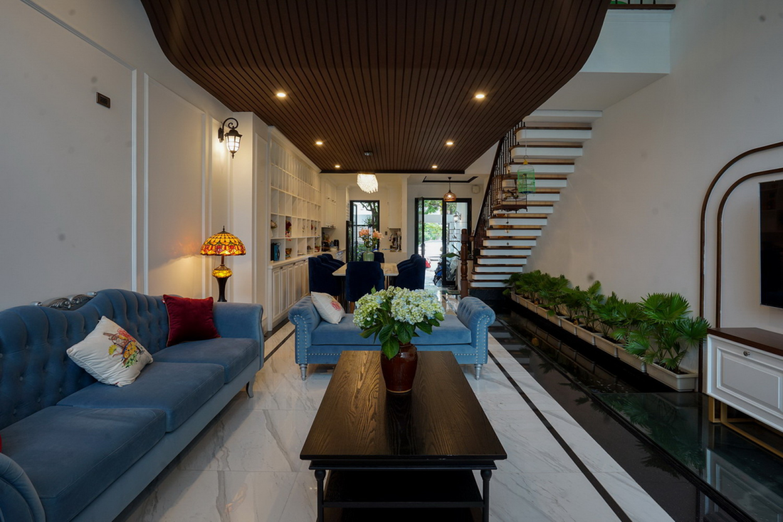 Gạch k&iacute;nh cản nắng hướng T&acirc;y cho nh&agrave; ống Đ&agrave; Nẵng đậm chất Indochine- Ảnh 3.