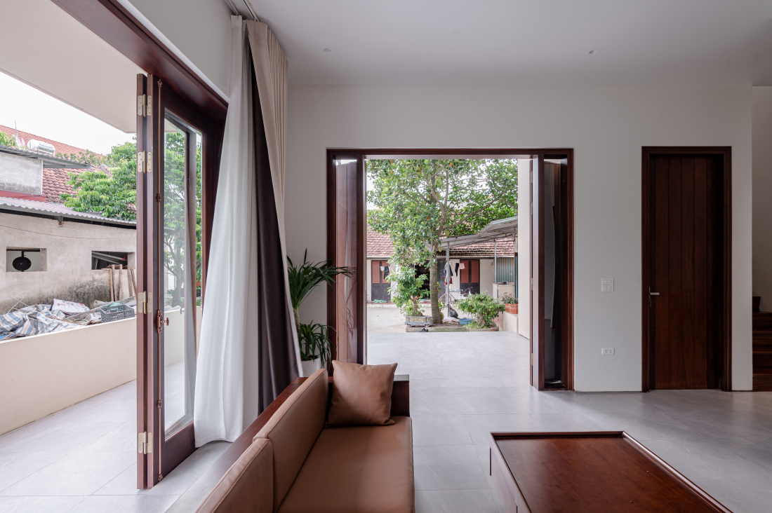 Ngôi nhà đa thế hệ ngoại ô Hà Nội: Nơi sân trong kết nối bếp cộng đồng- Ảnh 6.