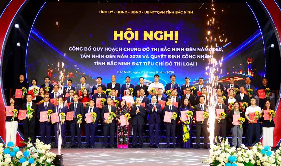 Bắc Ninh trao chứng nhận đầu tư cho 47 dự &aacute;n gần 7 tỷ USD- Ảnh 1.